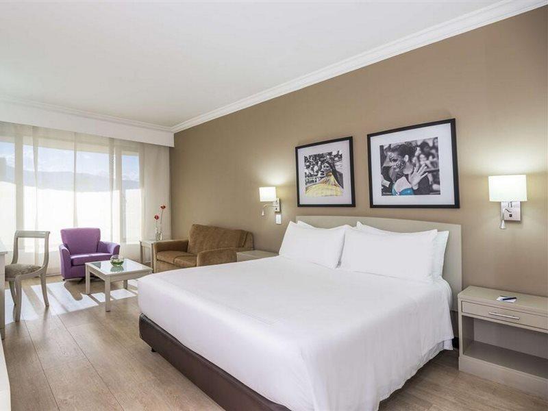 Hotel Nh Cali Royal Zewnętrze zdjęcie