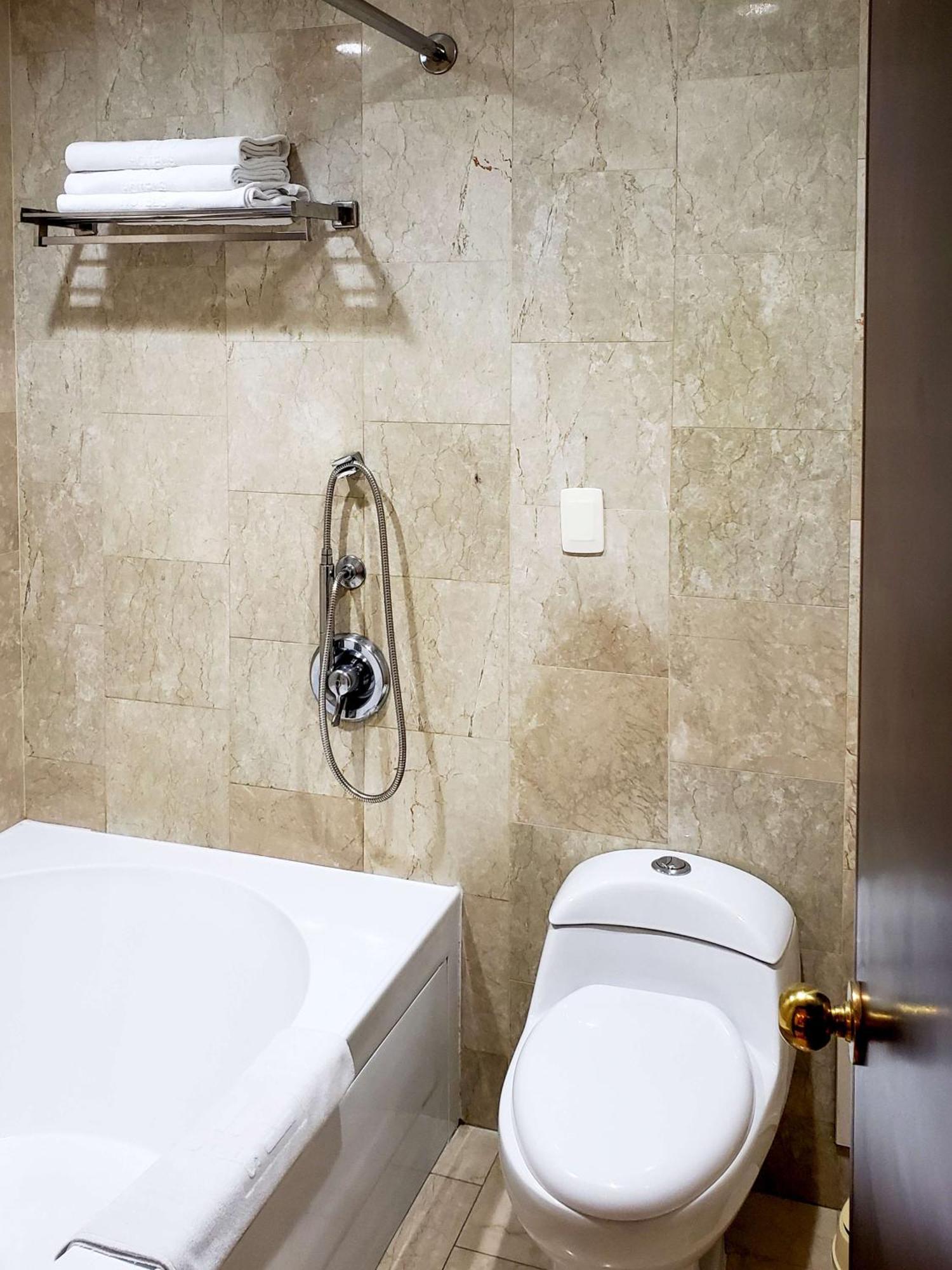 Hotel Nh Cali Royal Zewnętrze zdjęcie