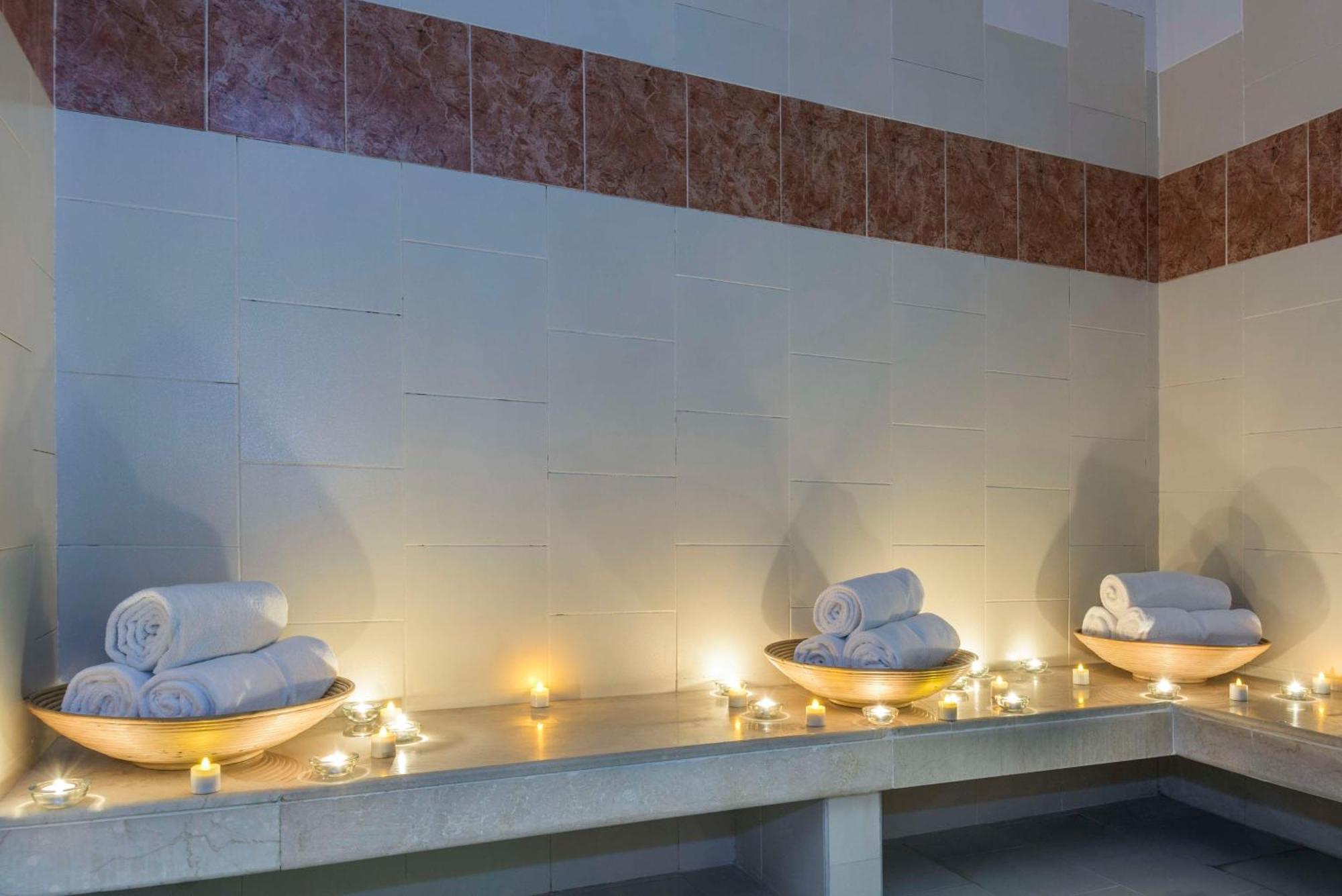 Hotel Nh Cali Royal Zewnętrze zdjęcie