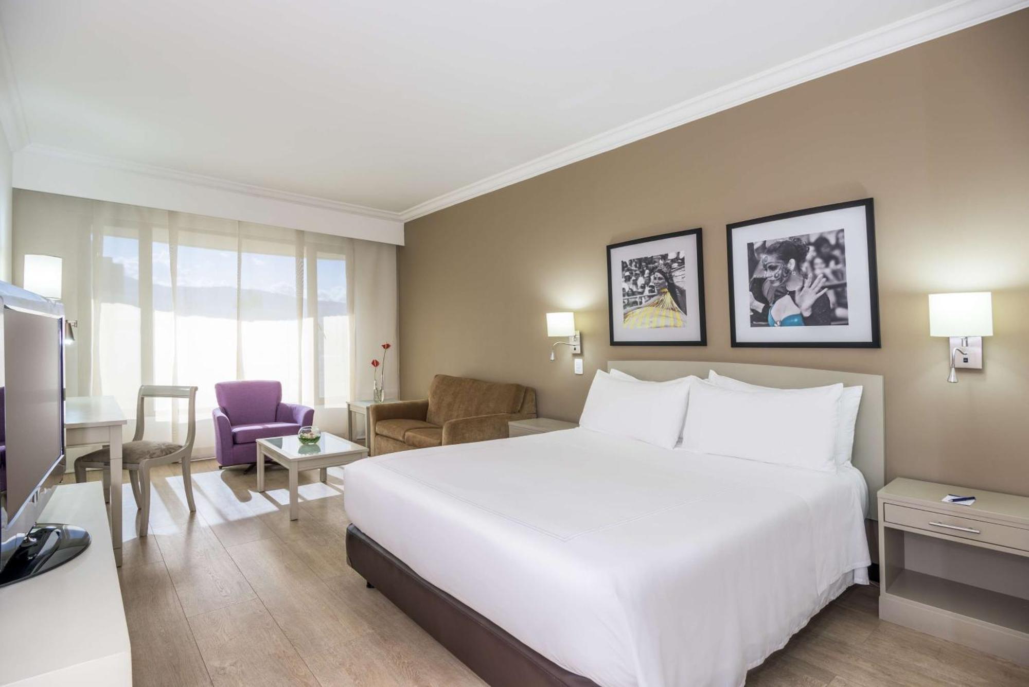 Hotel Nh Cali Royal Zewnętrze zdjęcie