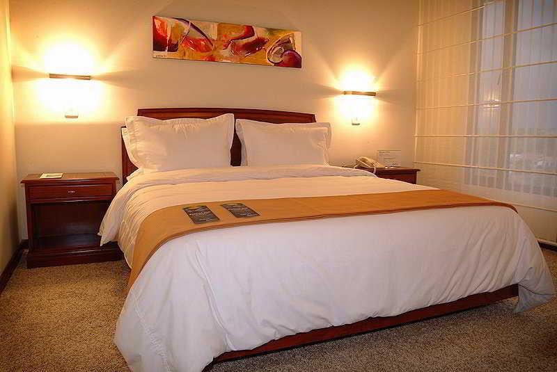 Hotel Nh Cali Royal Pokój zdjęcie