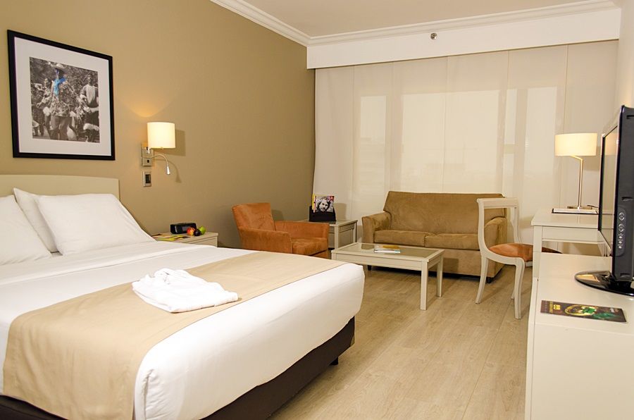 Hotel Nh Cali Royal Zewnętrze zdjęcie