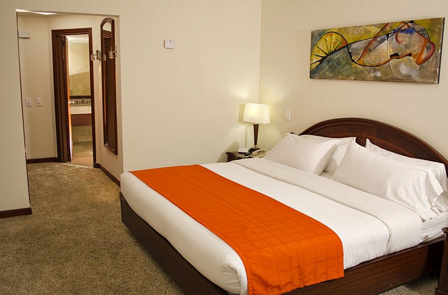 Hotel Nh Cali Royal Zewnętrze zdjęcie